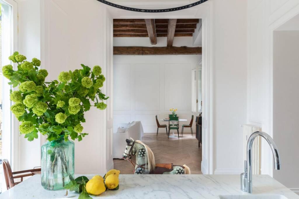 Casa Luce, A Burghesius Apartamento