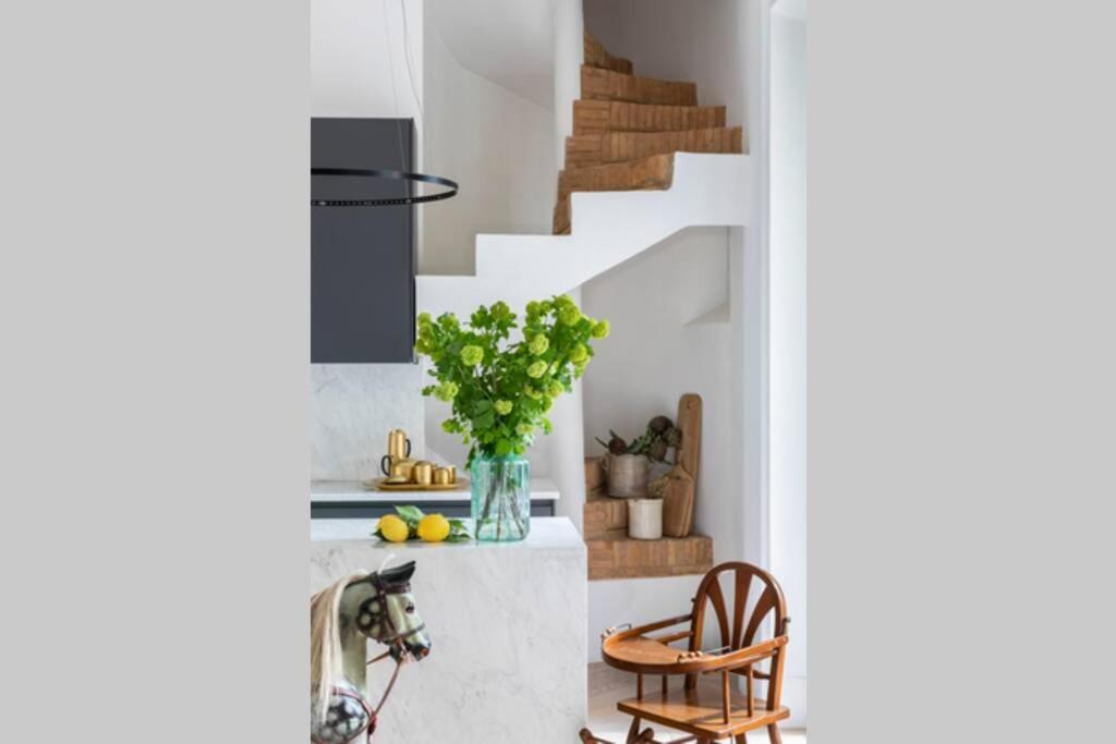 Casa Luce, A Burghesius Apartamento